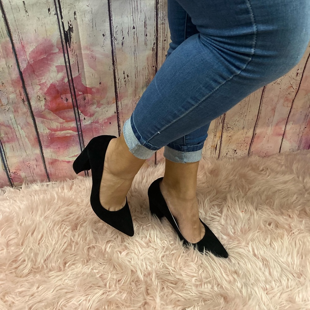 Nine West Pointy Pumps